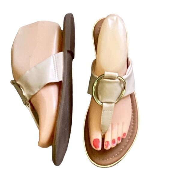 Liz Claiborne Cabella Flats Sandals Wide T-Strap/Thong Light 7 Beige/Nude 146L - Picture 4 of 6
